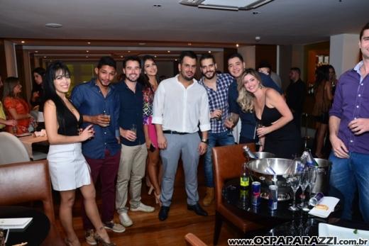 Paulo Camargo capricha na festa de aniversário no Le Palmier Restaurant