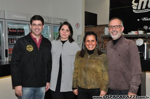 Migas Hamburgueria recebe a imprensa para uma noite de enogastronômia
