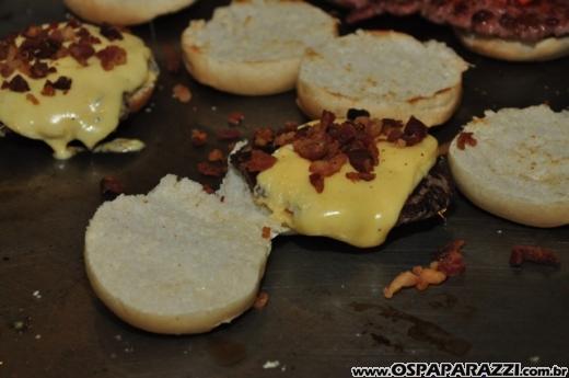 Migas Hamburgueria recebe a imprensa para uma noite de enogastronômia