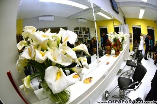 Pierre Carvalho inaugura Mani Capelli Studio de Beleza no Vila Ema