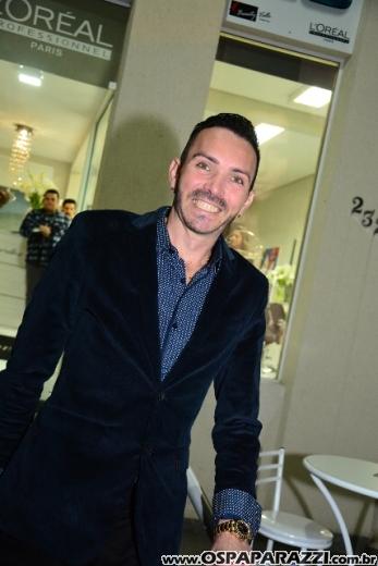 Pierre Carvalho inaugura Mani Capelli Studio de Beleza no Vila Ema