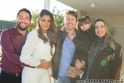 Heleninha Aoki recebe visita da Princesa Branca de Neve nos seus 3 anos