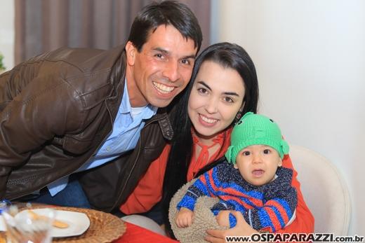 Heleninha Aoki recebe visita da Princesa Branca de Neve nos seus 3 anos