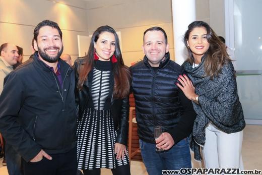 Heleninha Aoki recebe visita da Princesa Branca de Neve nos seus 3 anos