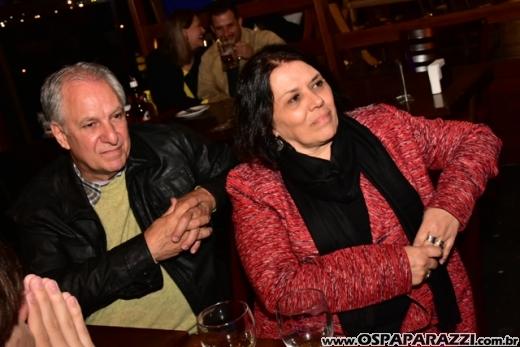 Luciano Rissetto canta Elvis Presley no projeto Sextas Especiais do Guten