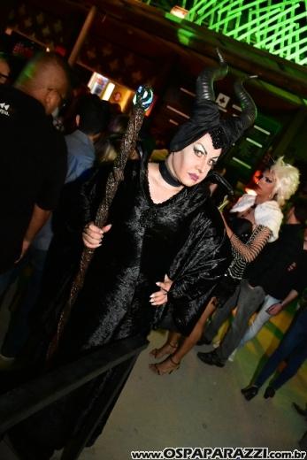Macau Show Bar chega com tudo e já tem Festa Black e White para este sábado