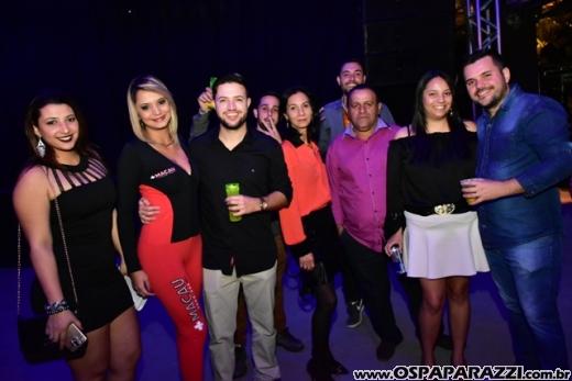 Macau Show Bar chega com tudo e já tem Festa Black e White para este sábado
