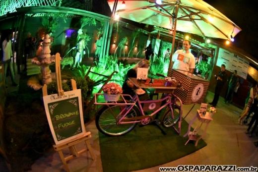 Macau Show Bar chega com tudo e já tem Festa Black e White para este sábado