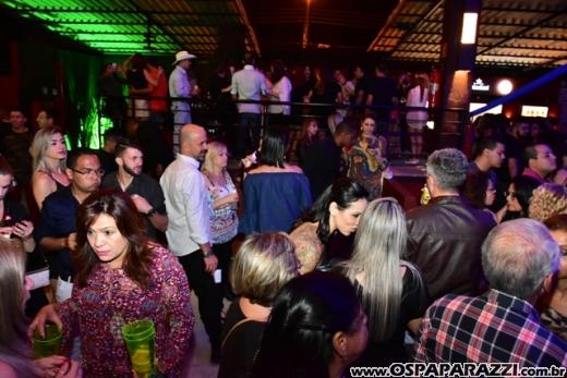 Macau Show Bar chega com tudo e já tem Festa Black e White para este sábado
