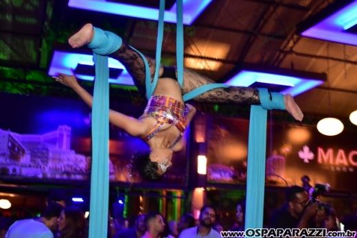 Macau Show Bar chega com tudo e já tem Festa Black e White para este sábado