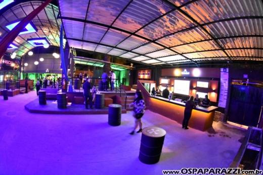 Macau Show Bar chega com tudo e já tem Festa Black e White para este sábado