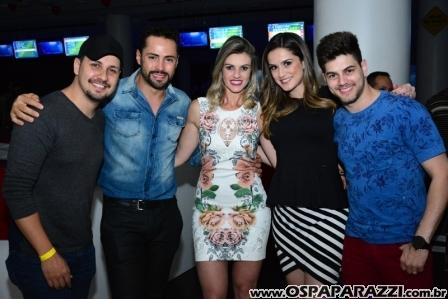 Caio Vila Nova comemora com musica os 04 anos de Boliche Yex Food and Fun