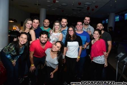 Caio Vila Nova comemora com musica os 04 anos de Boliche Yex Food and Fun