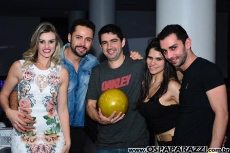 Caio Vila Nova comemora com musica os 04 anos de Boliche Yex Food and Fun