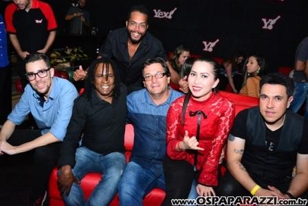 Caio Vila Nova comemora com musica os 04 anos de Boliche Yex Food and Fun
