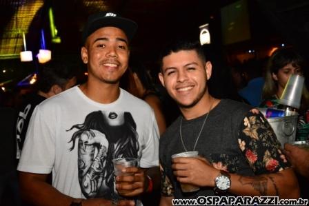 Os Donos do Sertanejo com o trio Os Marvados é só na Estância Nativa