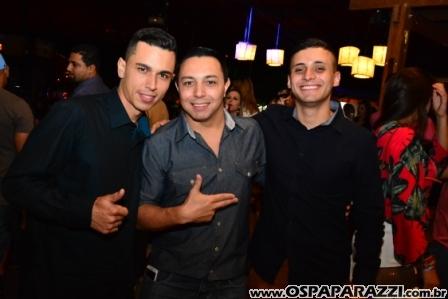 Os Donos do Sertanejo com o trio Os Marvados é só na Estância Nativa