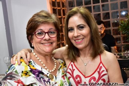 Kassia Lara recebe convidados especiais para o lançamento da coleção Verão 2017