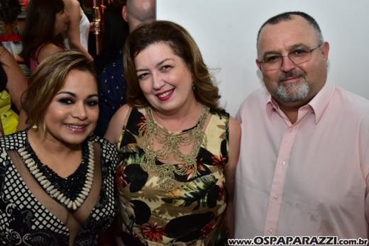 Kassia Lara recebe convidados especiais para o lançamento da coleção Verão 2017