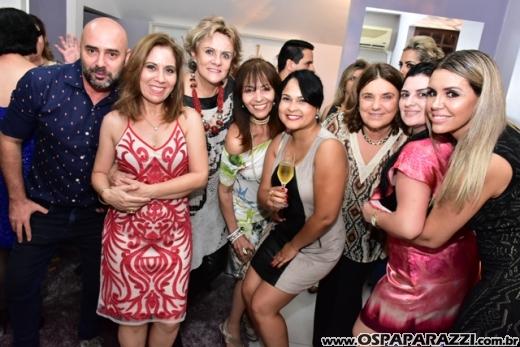 Kassia Lara recebe convidados especiais para o lançamento da coleção Verão 2017