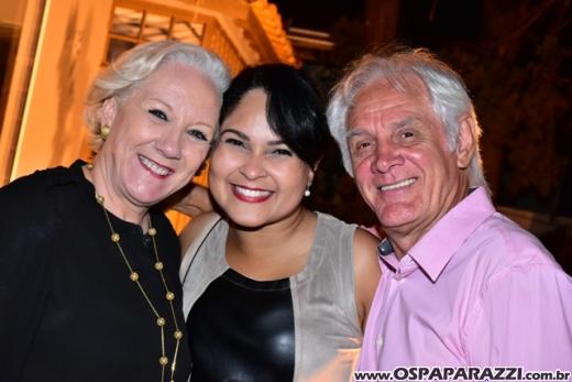 Kassia Lara recebe convidados especiais para o lançamento da coleção Verão 2017