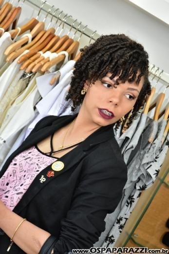 Suellen Natalie inaugura Lindaap Boutique com looks da coleção 2017