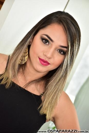 Suellen Natalie inaugura Lindaap Boutique com looks da coleção 2017