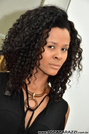 Suellen Natalie inaugura Lindaap Boutique com looks da coleção 2017