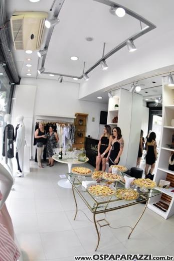 Suellen Natalie inaugura Lindaap Boutique com looks da coleção 2017