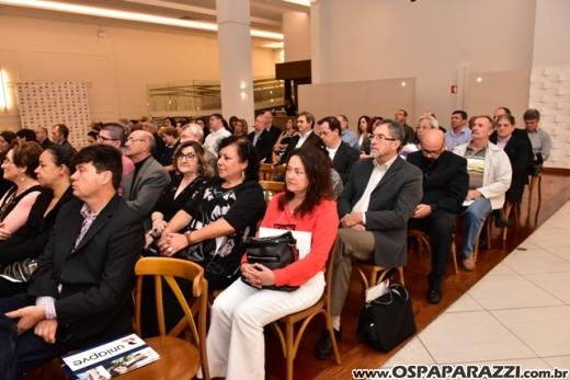 Associação dos Pioneiros e Veteranos da Embraer inaugura sua universidade - UniApve