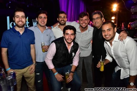 Macau Show Bar recebe o cantor sertanejo - Loubet - Veja as fotos