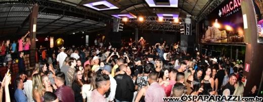 Macau Show Bar recebe o cantor sertanejo - Loubet - Veja as fotos