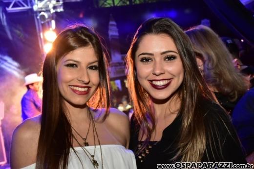 Macau Show Bar recebe o cantor sertanejo - Loubet - Veja as fotos