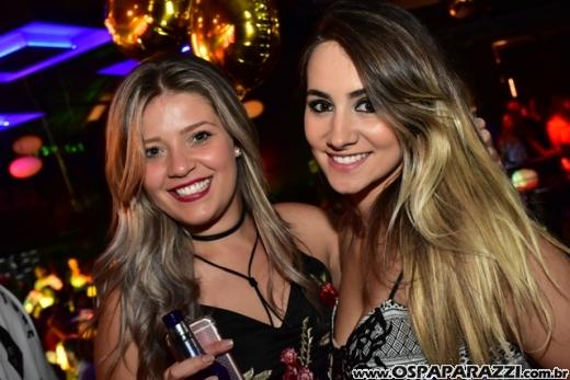 Macau Show Bar recebe o cantor sertanejo - Loubet - Veja as fotos