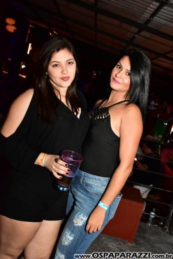 Macau Show Bar recebe o cantor sertanejo - Loubet - Veja as fotos