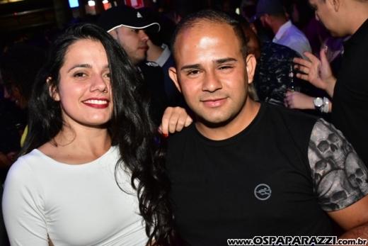 Macau Show Bar recebe o cantor sertanejo - Loubet - Veja as fotos