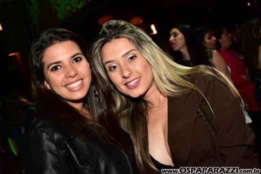 Macau Show Bar recebe o cantor sertanejo - Loubet - Veja as fotos