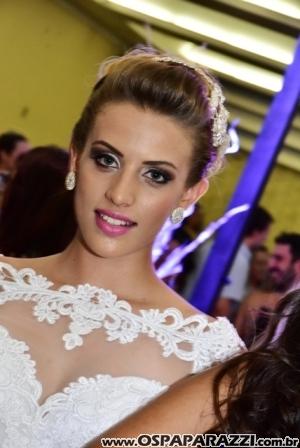 Celso Ricardo e Dennis Silva trazem Joyce Mendes para a 15a. Tok Dez Noivas