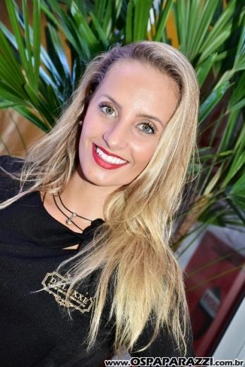 Clinica Deluxxe Saúde, Beleza e Bem Estar chega para cuidar da NOSSA qualidade de vida