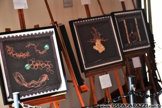 Guararema recebe a exposição O Ciclo da Espera de Verônica Barreto