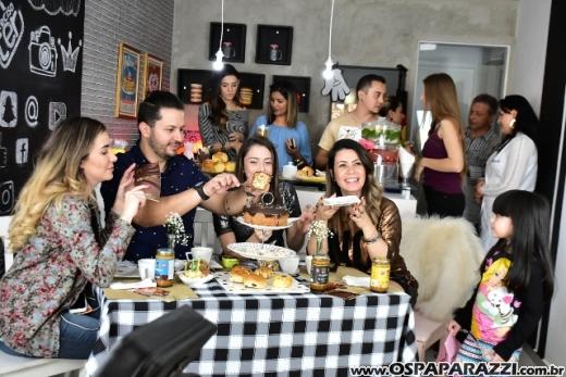 Reh Araujo faz rolar o melhor encontro ao estilo Preciso Ter Make todos os Dias