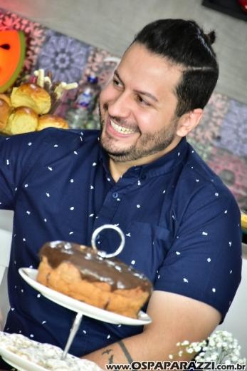 Reh Araujo faz rolar o melhor encontro ao estilo Preciso Ter Make todos os Dias