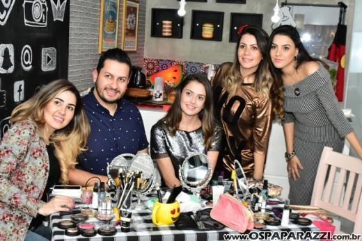 Reh Araujo faz rolar o melhor encontro ao estilo Preciso Ter Make todos os Dias