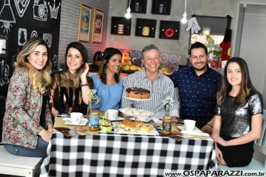 Reh Araujo faz rolar o melhor encontro ao estilo Preciso Ter Make todos os Dias