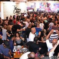 Casa de Jorge comemora aniversário ao som da sambista Leci Brandão