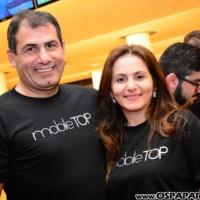 Carmem Alvim confraterniza com parceiros jogando no Yex Boliche