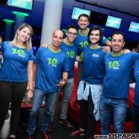 Carmem Alvim confraterniza com parceiros jogando no Yex Boliche
