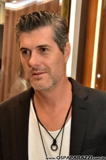 Jaime Alves inaugura novo espaço Hair Brazil no Vila Ema