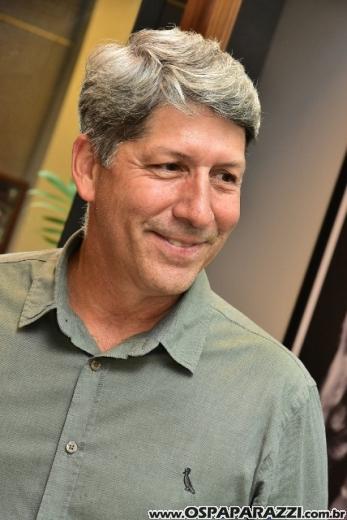 Jaime Alves inaugura novo espaço Hair Brazil no Vila Ema