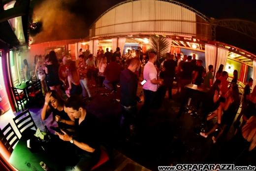Coco Mambo - Caribbean House reinaugura na Vila Nair com presença de Latino